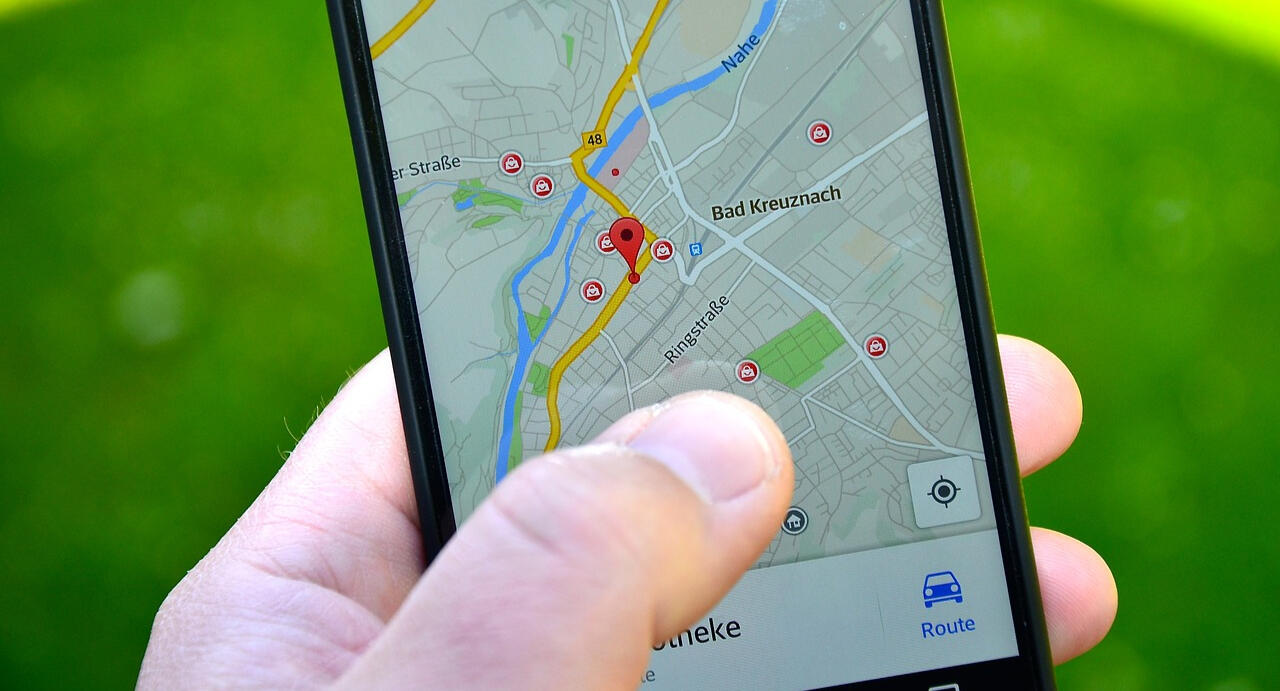 Find Current Location by Phone Numbers